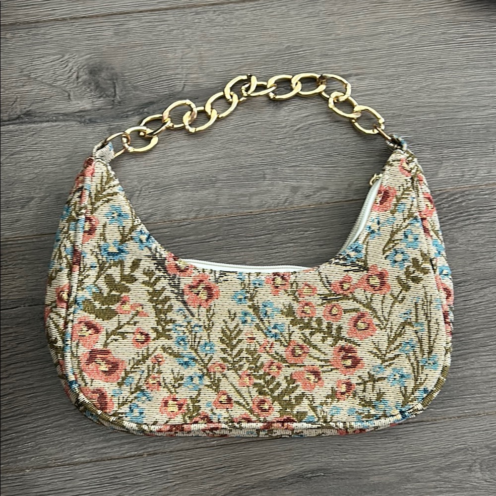 Floral Tapestry Shoulder Bag with Gold Chain